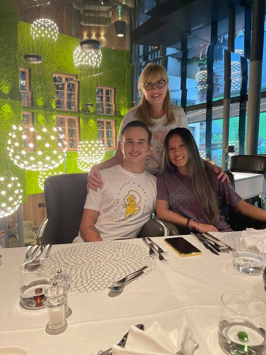 Lovitură dură pentru Edurard Novak! Ministrul e bun de plată după ce a pierdut procesul cu mama Asianei Peng. „Să sară cu banii pe care mi-i datorează!”