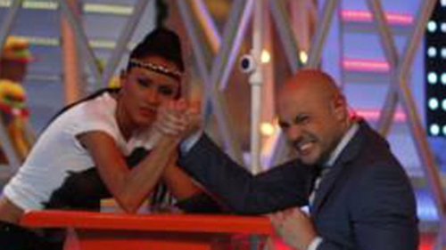Iluzie optica sau chiar si-a aratat sanii? Daniela Crudu, incredibil de sexy, alaturi de Romica Tociu si Cornel Palade