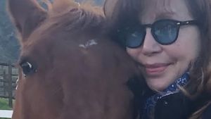 Vedeta iubită de milioane de români în anii ’90 a ajuns de nerecunoscut. A împlinit de curând 76 de ani