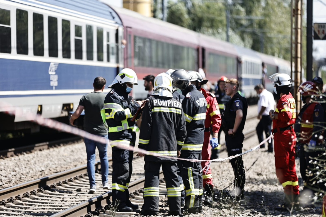 Accident grav pe linia de cale ferată București – Constanța. O persoană a căzut sub tren și a murit | FOTO