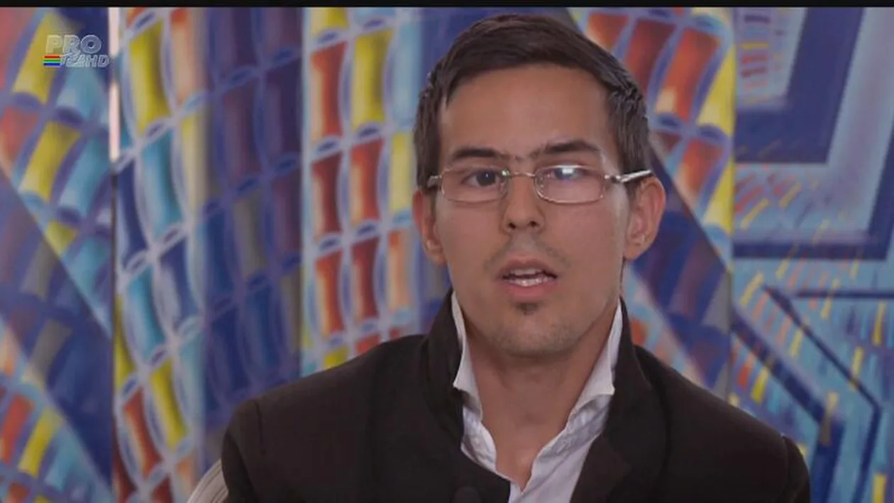 Moment inedit la Românii au talent! Ştefan Bănică Jr. de Oradea a luat-o pe Andra de la masa juraţilor...la dans!