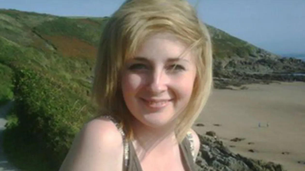 Un adolescent de 16 ani si-a ucis iubita pentru  o portie de mancare