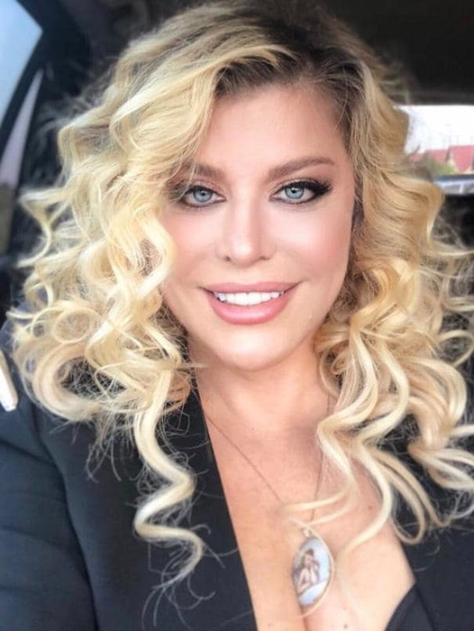 Loredana Groza a vorbit despre operațiile estetice pe care le are