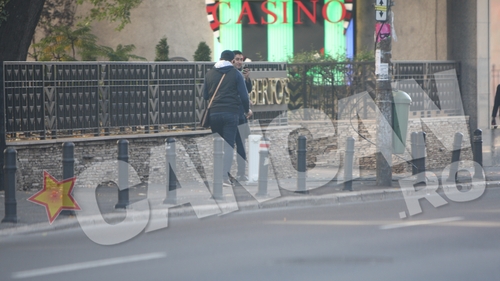 VIDEO Doi bucuresteni ingeniosi au plimbat caloriferul in “lesa” prin centrul Capitalei!