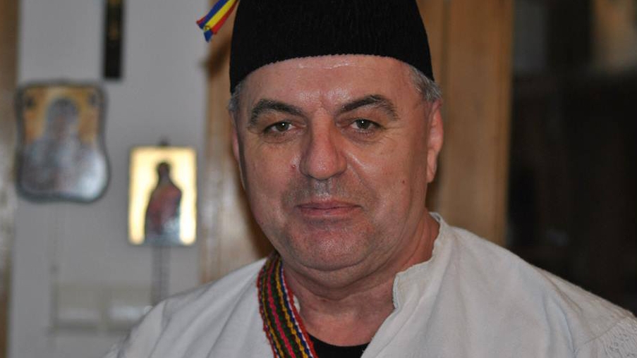 Poezia care a devenit virala. Ce spune un "taran" ardelean va afecta intreaga clasa politica! "Din patru-n patru ani smeriti..."