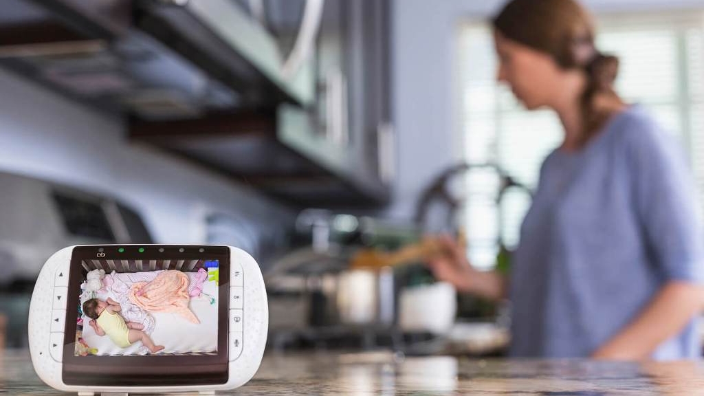 7 motive pentru care e indicat să ai un baby monitor în camera copilului