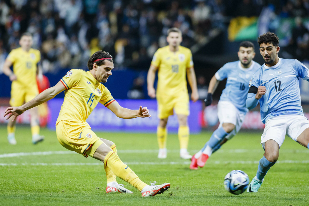 Ianis Hagi (S) de la Naționala de fotbal a României înscrie gol în meciul de fotbal disputat pe Pancho Arena din Felcsut, 18 Noiembrie 2023 / Sursă foto: Inquam Photos / Cornel Putan