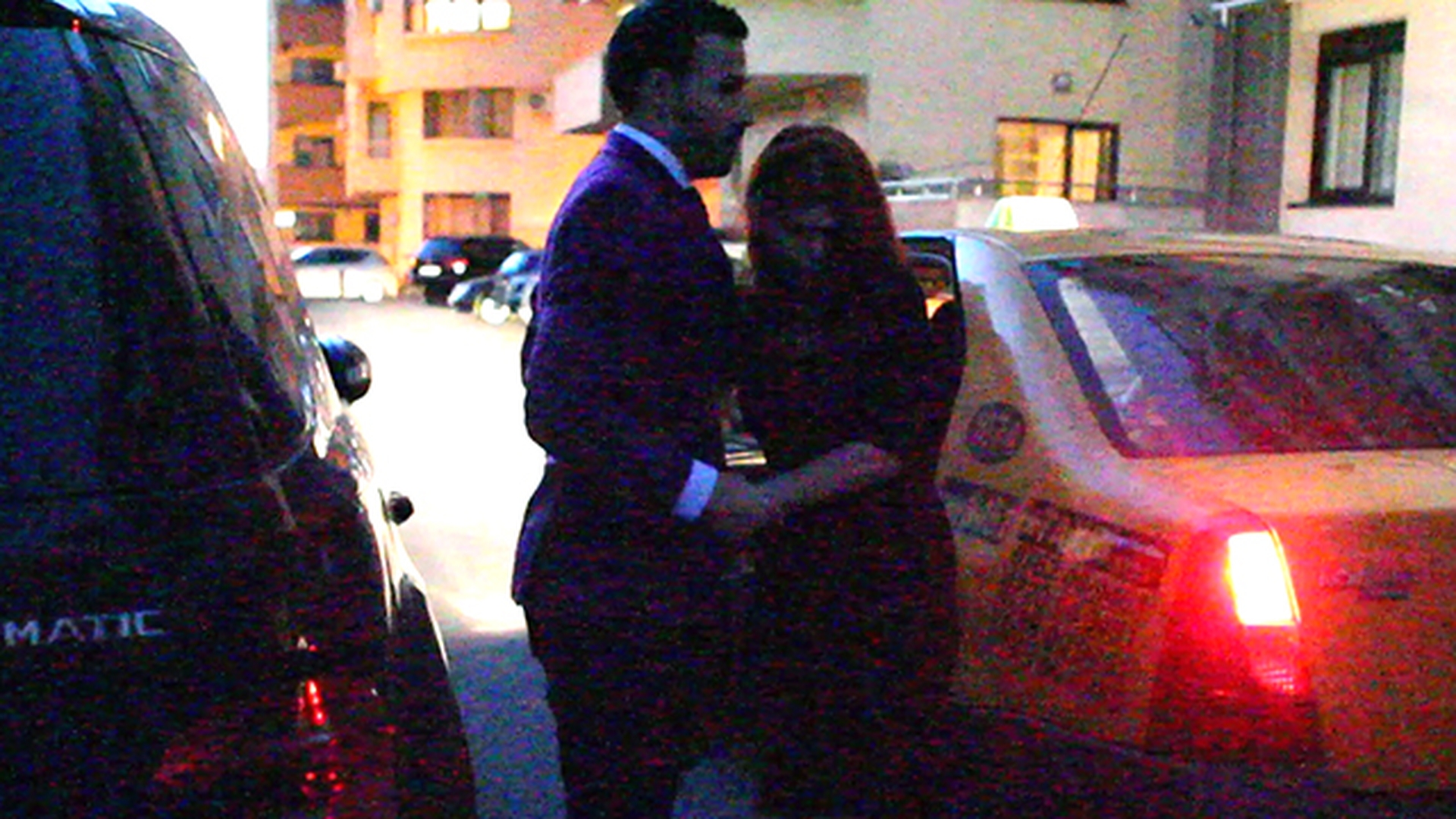 Mai tare ca-n "Marea Mahmureala"! Roscata "Printului" spune ce a facut acasa la Adi Cristea: "Mi-a bagat multa... pe gat!"