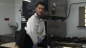 Cel mai emotionant moment de la MasterChef! Extra-show cu un concurent extraordinar! Exclusiv la Măruţă, azi de la 17:30