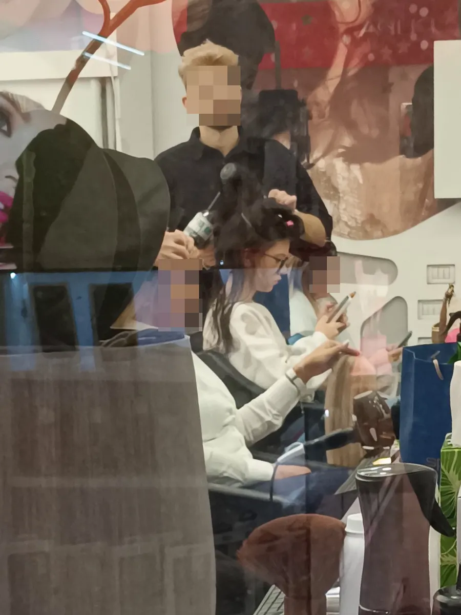 Cleopatra Stratan, la un salon de renume din mall Băneasa