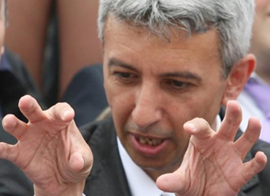 Deţinutul Dan Diaconescu a fost recompensat pentru bună purtare