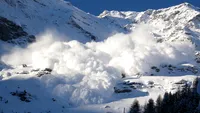 Alertă în zona montană din Dâmbovița! O avalanșă a blocat căile de acces spre Platoul Bucegilor