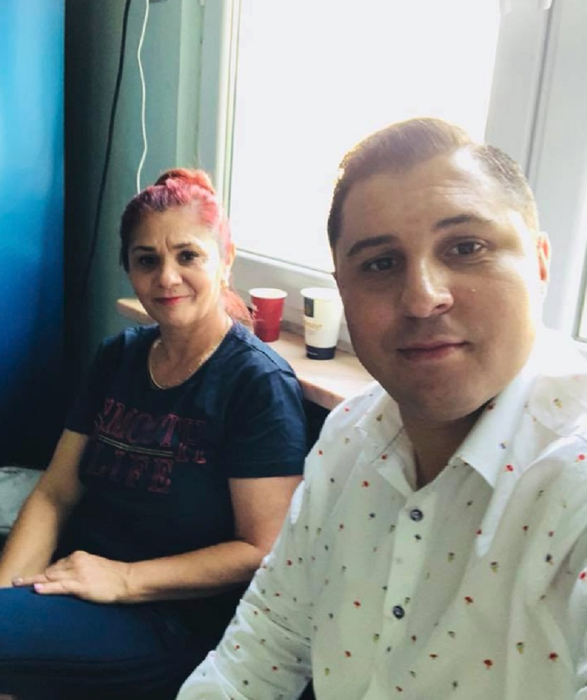 Prima imagine cu bebeluşul monden. A venit pe lume azi dimineaţă. Familia este in culmea fericirii: „Minune mea!”