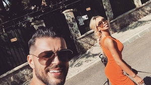 Victor Slav şi Selina au dus relaţia la un alt nivel. Cei doi au botezat o fetiţă