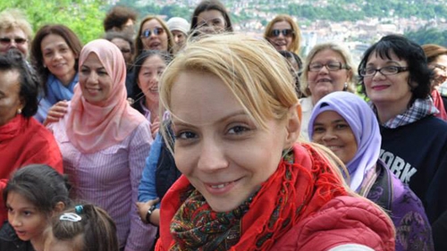 Daciana – SELFIE cu ambasadoarele. Eurodeputata promoveaza Romania Frumoasa