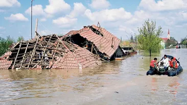 Cod rosu de inundatii! Se aplica in trei judete!
