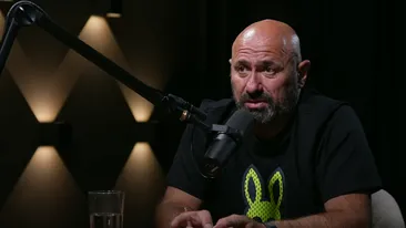 Destăinuirile făcute de chef Cătălin Scărlătescu. Câți bani încasa lunar juratul de la „Chefi la Cuțite”, în 1994: „Nu am coborât sub suma aia”