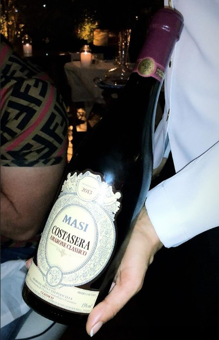 Daniela Crudu a împlinit 30 de ani. Cum a fost surprinsă în timp ce era la un restaurant de lux din Ibiza