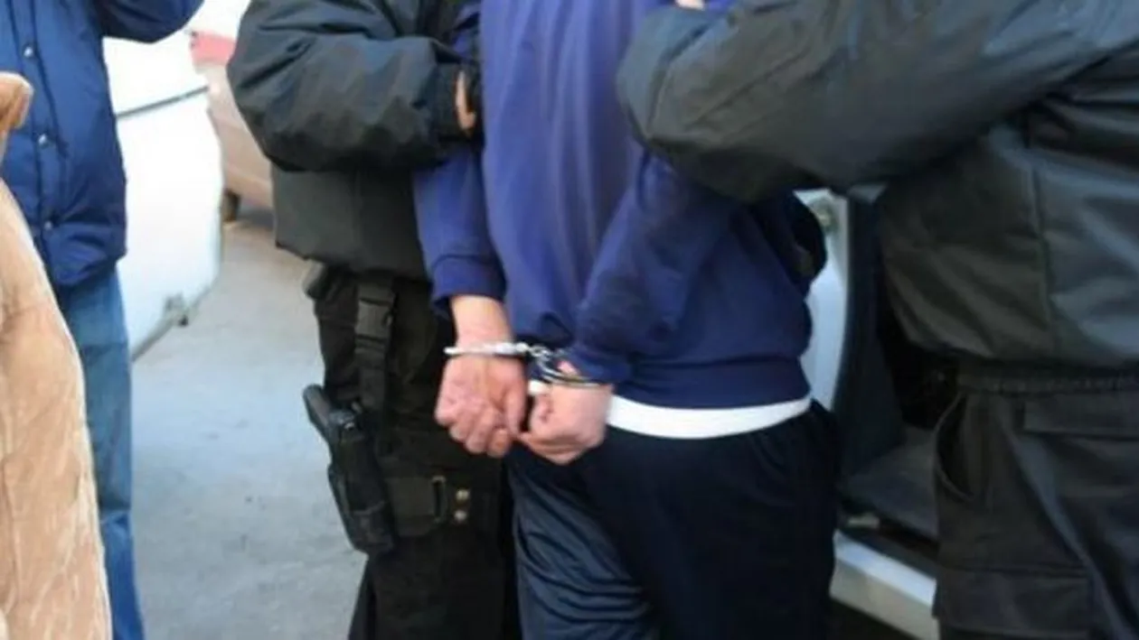 Un bărbat din Suceava a sunat la 112 după ce soţia lui n-a vrut să doarmă în acelaşi pat cu el şi cu amanta! Incredibil ce a urmat