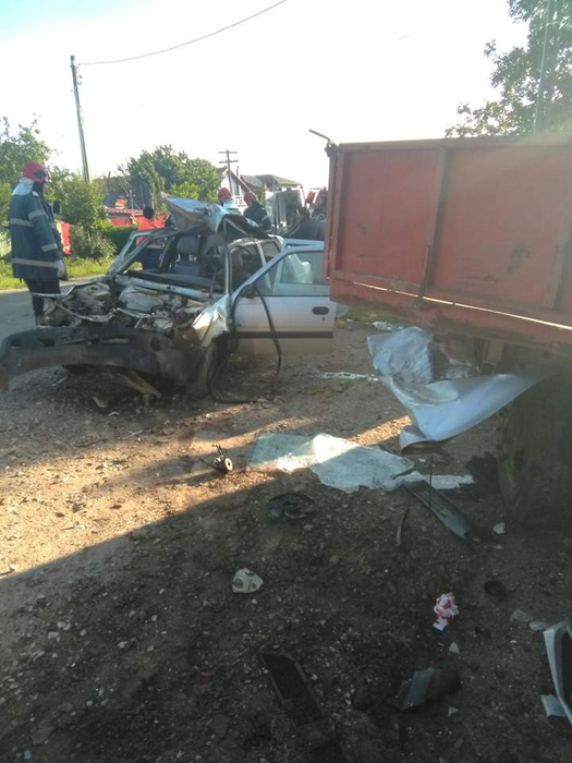 Accident grav pe DN 41, la Greaca! Patru oameni au fost răniți
