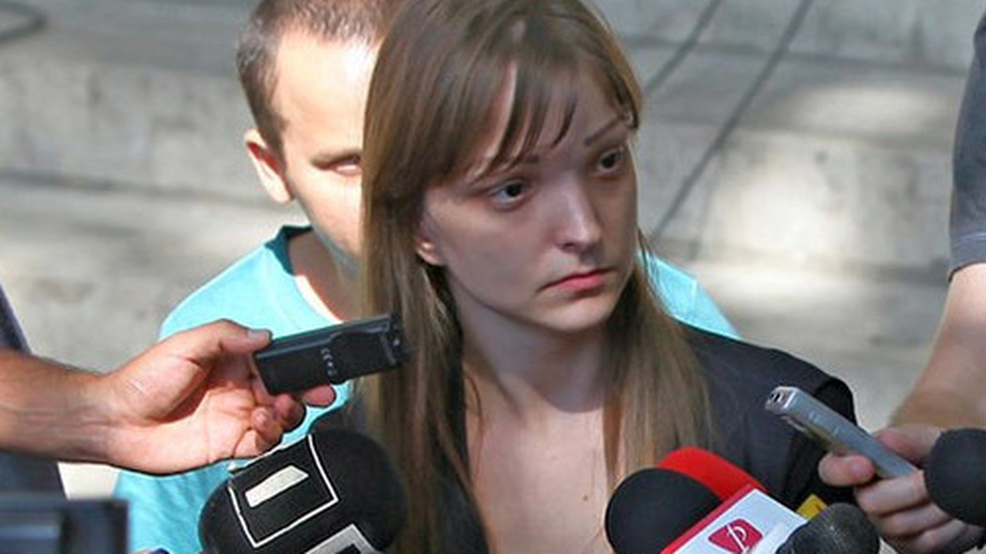 LIDIA, fiica lui CORNELIU VADIM TUDOR, tinteşte fotoliul de deputat!