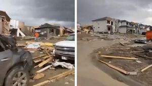 SUA au fost zguduite într-o singură zi de 70 de tornade. Au fost distruse case, mașini și terenuri