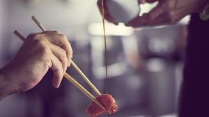 Tragedie în Italia. O femeie a murit după ce a mâncat un platou de sushi