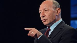 Traian Băsescu, pe podium în topul încrederii, PMP a crescut spectaculos! Sondaj BCS