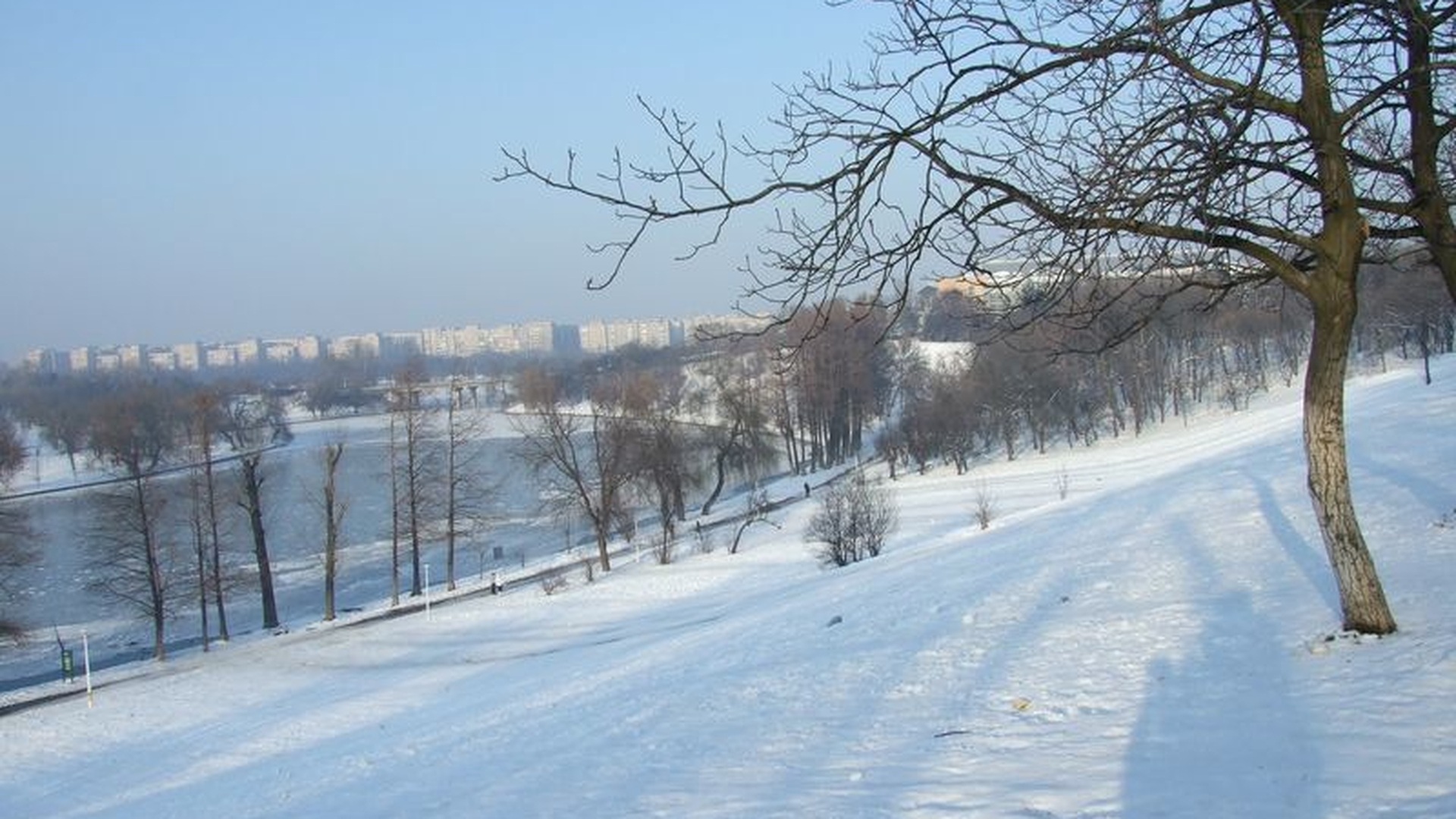 Vremea până miercuri. Vom scăpa de iarnă?
