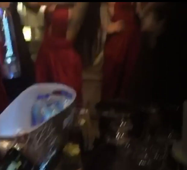 În Mykonos, Alexandru Vanghelie s-a bătut în șampanii Armand de Brignac cu faimosul Dan Bilzerian