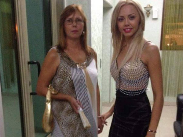 Scandal între mama Denisei şi iubitul acesteia! Femeia este revoltată:“De ce s-a instalat bărbatul ăsta în casa fiicei mele”