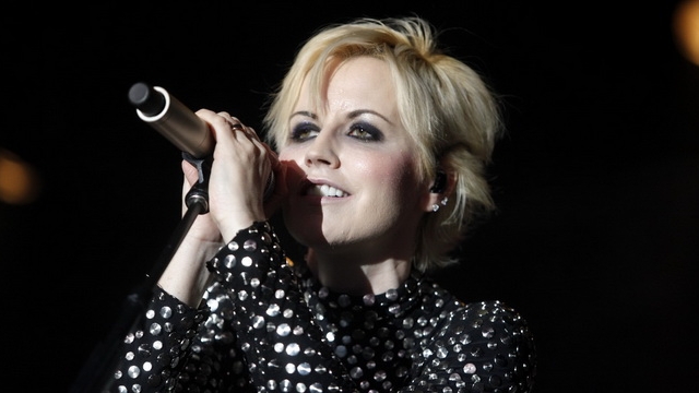 Solista trupei The Cranberries a fost arestata dupa ce a atacat o insotitoare de bord, in timpul unei calatorii