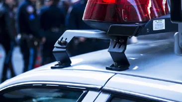 Un politist baut a accidentat mortal o adolescenta pe o trecere de pietoni, apoi a fugit