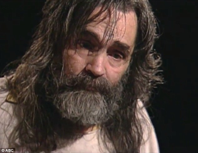 Fiorosul criminal în serie Charles Manson ar fi pe moarte! Ce diagnostic i-au pus medicii când a fost dus de urgenţă la spital