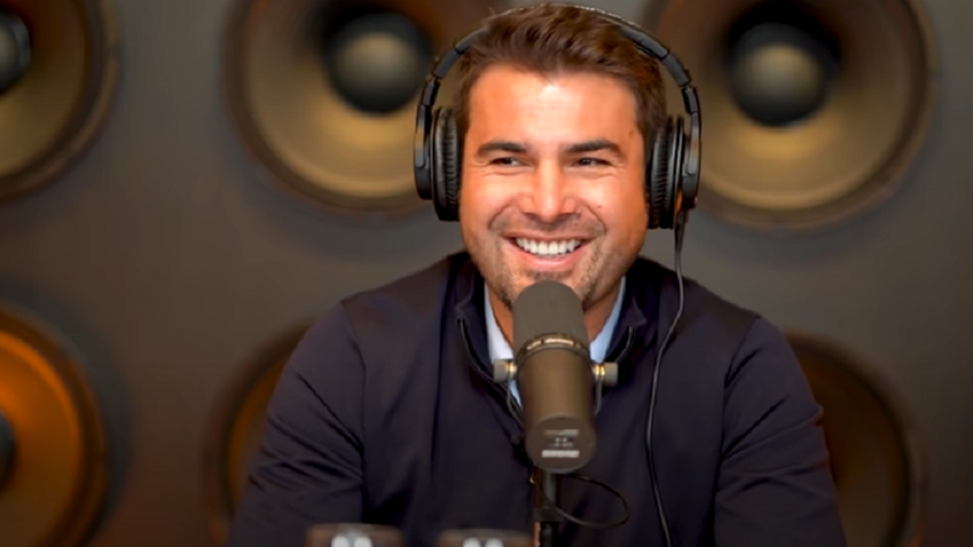 Câți bani are de plătit Adrian Mutu fostei sale soții. Ce decizie a luat instanța în cazul pensiei alimentare
