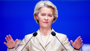 Ursula von der Leyen, gest surprinzător! A acordat primul ajutor unui pasager care s-a simțit rău în timpul zborului