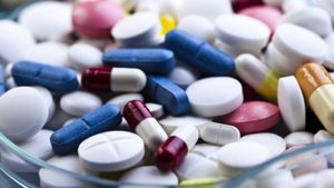 S-a aflat! Care este prețul medicamentelor care ar putea trata COVID-19