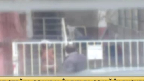 Scandal violent la Ambasada Nigeriei din Capitală! Atasatul financiar al institutiei s-a dezbrăcat în plină stradă!