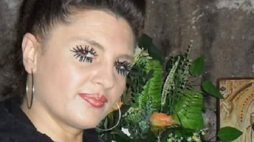 Toată lumea a crezut că are gene false, dar adevărul este altul! A ieșit la iveală marele secret al Corneliei, cea mai bătrână dansatoare de manele