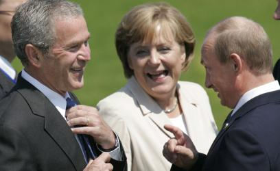 Poză de acum 21 de ani, cu Vladimir Putin! Era spion sub acoperire, în preajma președintelui american Ronald Reagan?