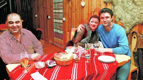 Lazarus se lupta cu un afacerist pentru mana Ligiei Fratila