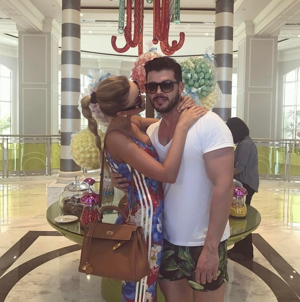 Bianca Drăguşanu a făcut parada modei la turci