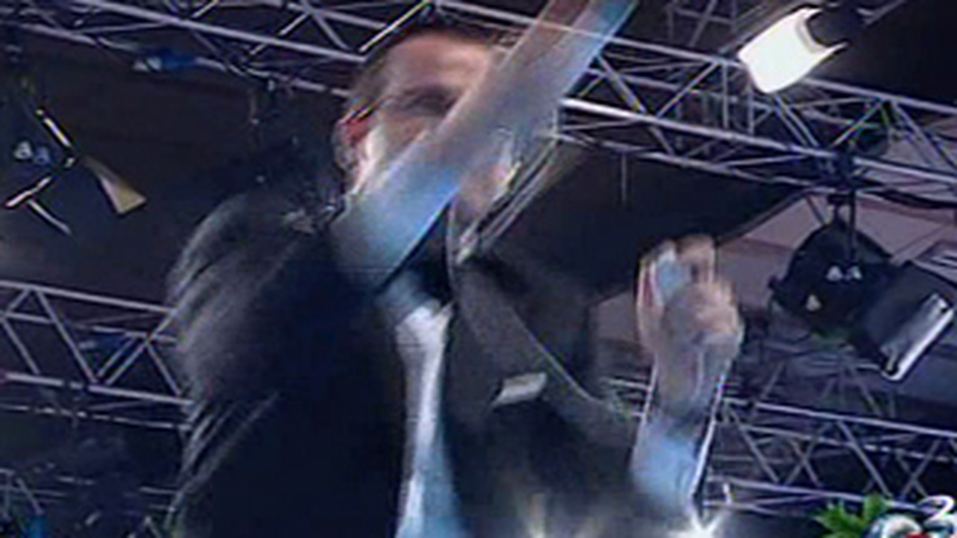 VIDEO Mihai Gadea, Oreste si Mircea Badea s-au luat la bataie! Vezi cine a castigat!