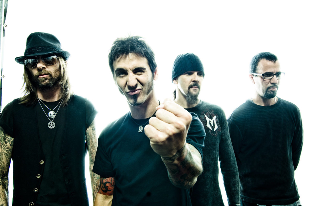 Joe Fay, fiul chitaristului Tony Rombola de la Godsmack, a murit la doar 34 de ani