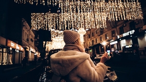 Pericolul ascuns în spatele luminițelor festive. Cum a murit o tânără de 28 de ani la un târg de Crăciun