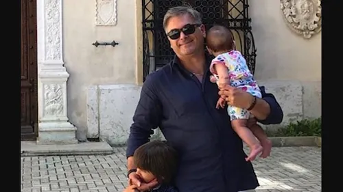 Cum arată soția cu 20 de ani mai tânără a lui Mircea Radu? Prezentatorul are o familie împlinită la 51 de ani