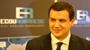 Candidatul Miscarii Populare la Primaria Sectorului 1 i-a ajutat pe batrani. "Promovam modele de buna purtare!"