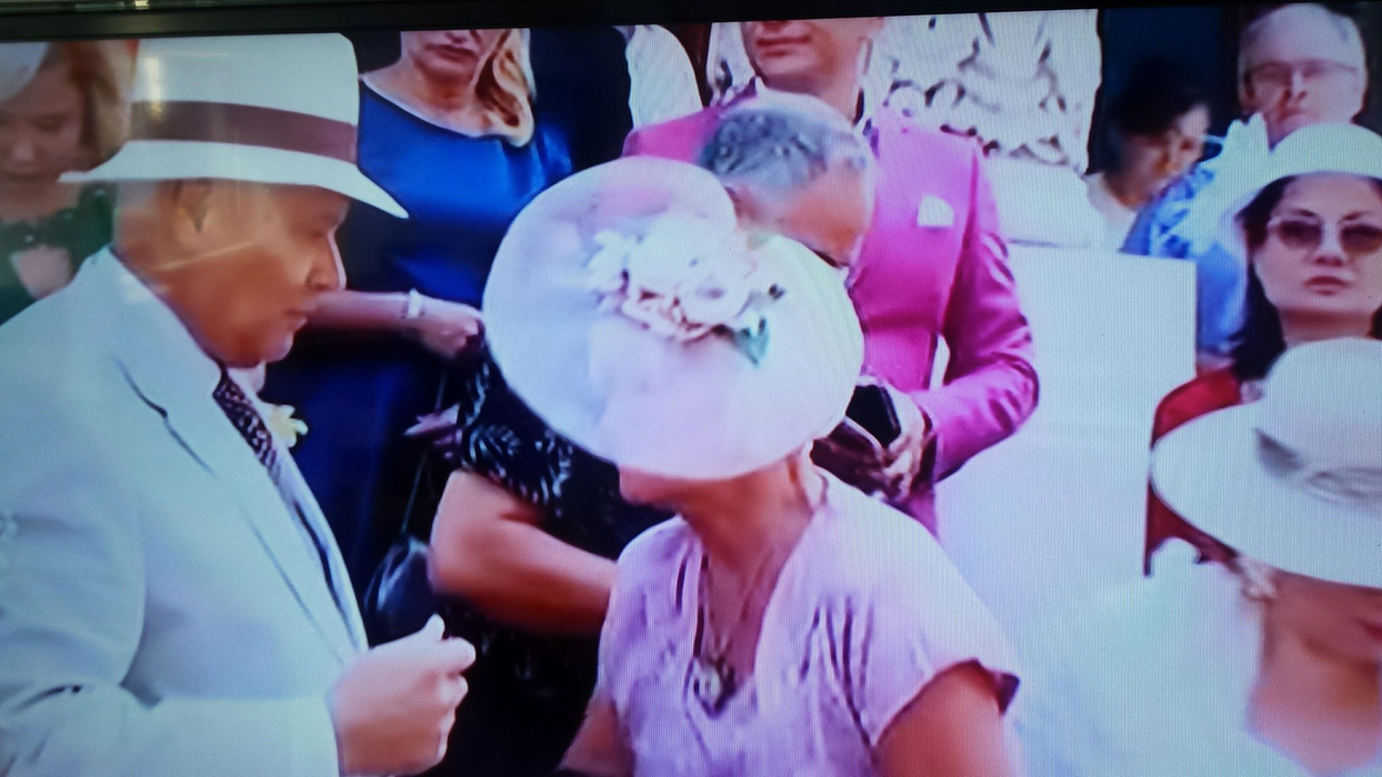Monica Tatoiu a fost condusă din nou la altar! Sărbătorește 30 de ani de căsnicie