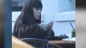 Sexoasa brunetă i-a uimit pe cei din jur cu ținuta ei: Denise Rifai a ieșit pe Dorobanți și...