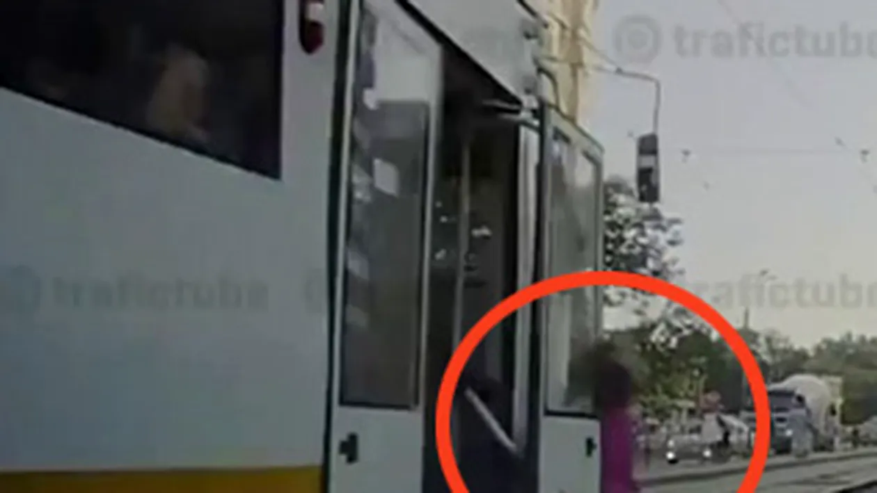 Tanara lovita de tramvai in Rahova e politista la Sectia 14